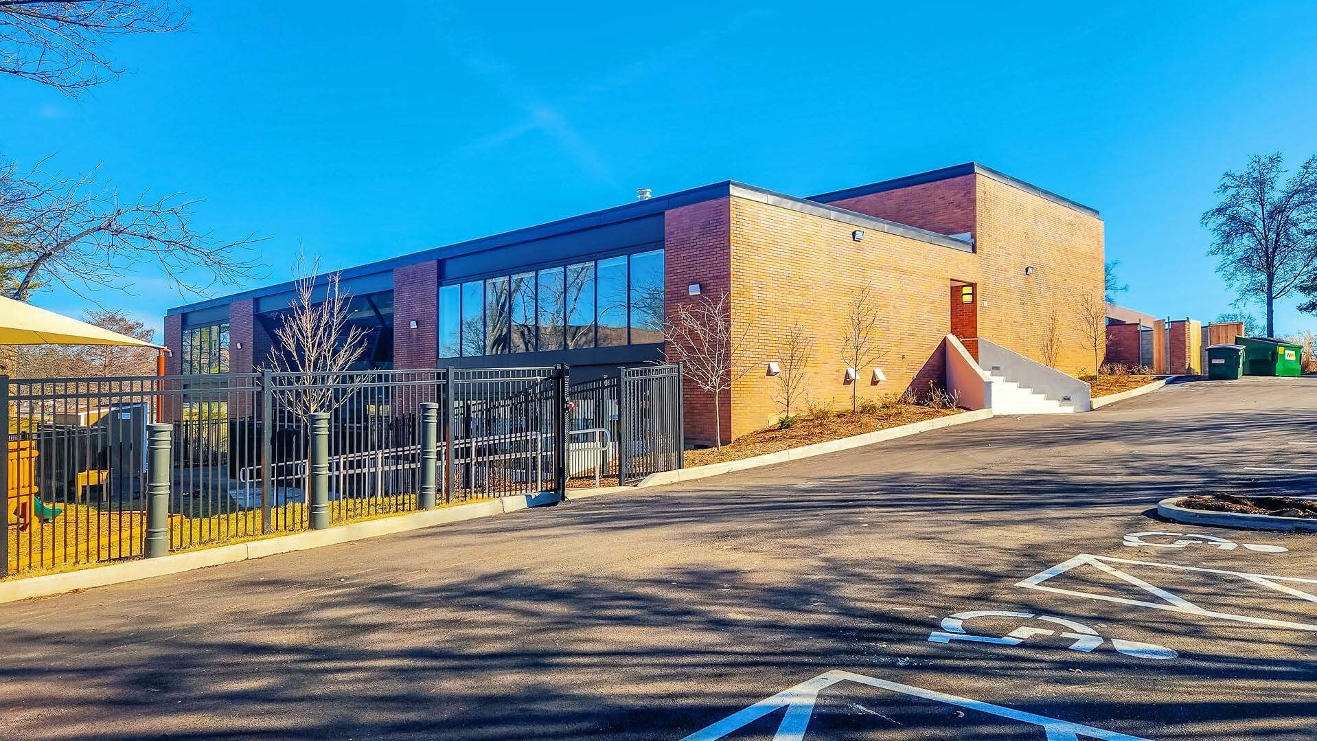 689 Craig Rd, Creve Coeur, MO for sale Building Photo- Image 1 of 3