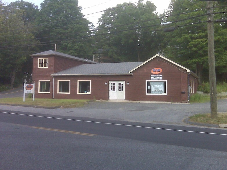 56 Middlesex Ave, Chester, CT for sale - Building Photo - Image 1 of 1