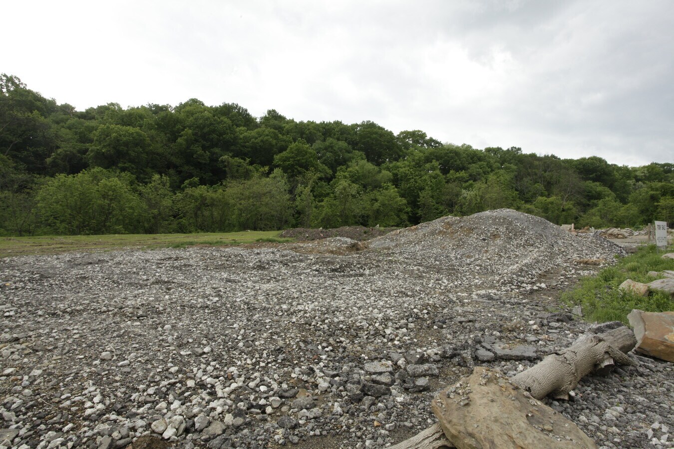 513 Thorn Run Rd, Coraopolis, PA 15108