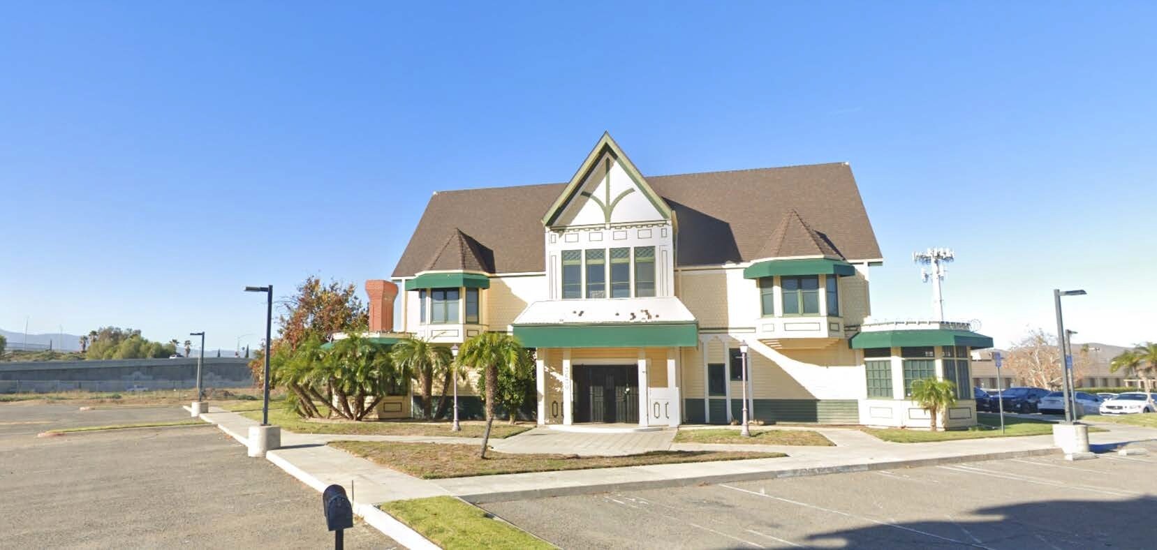 3630 Park Sierra Dr, Riverside, CA for lease Building Photo- Image 1 of 7