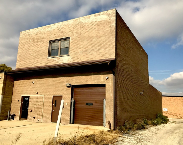 9856 Derby Ln, Westchester, IL for lease - Building Photo - Image 1 of 30