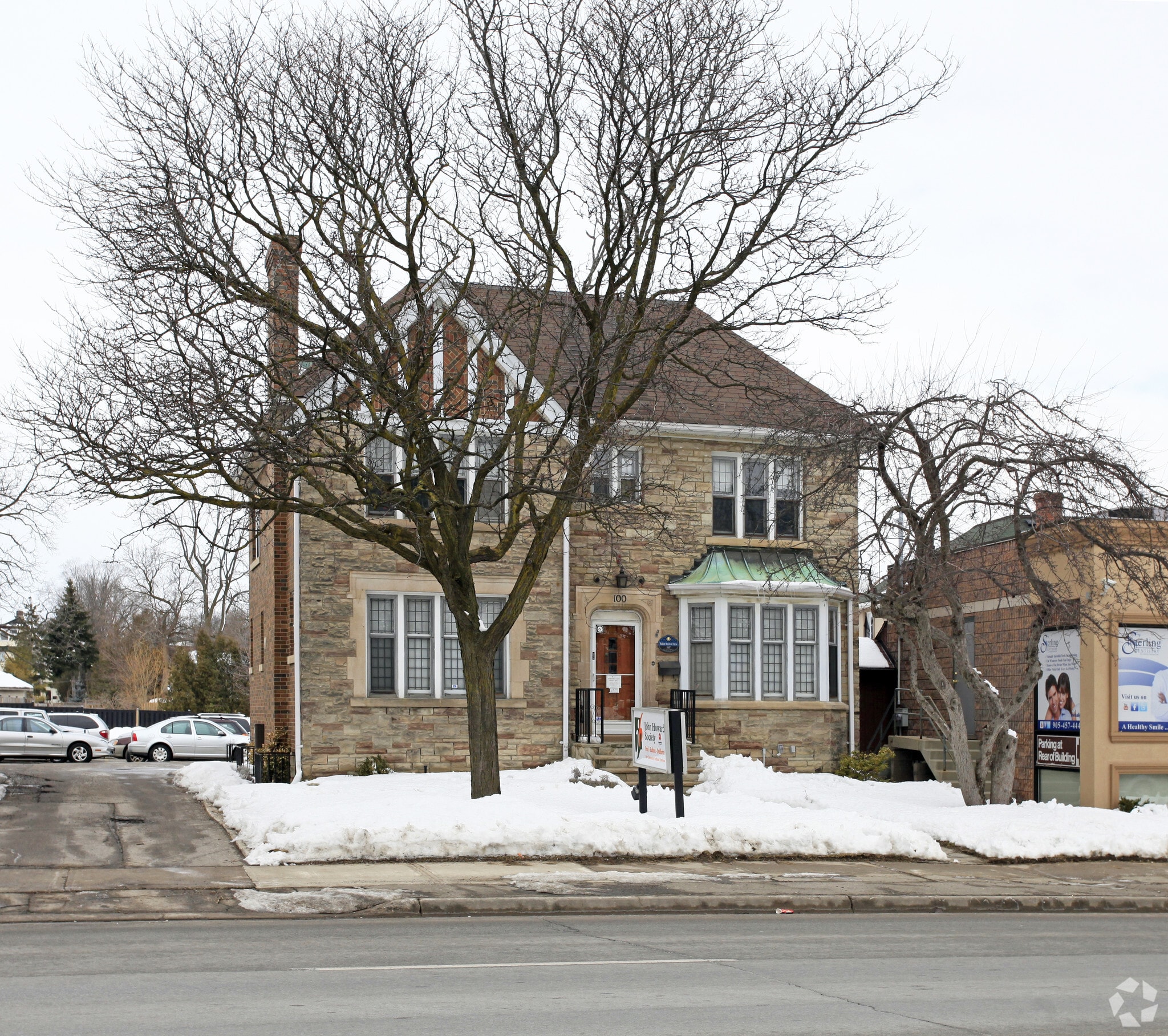 100 Queen St W, Brampton, ON for sale Primary Photo- Image 1 of 1