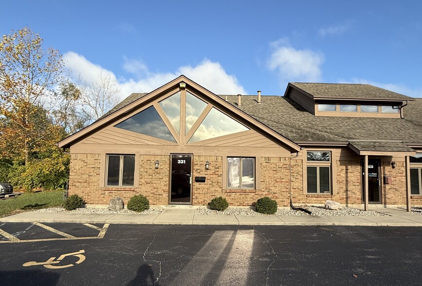 323-331 Regency Ridge Dr, Dayton, OH for lease - Building Photo - Image 1 of 3