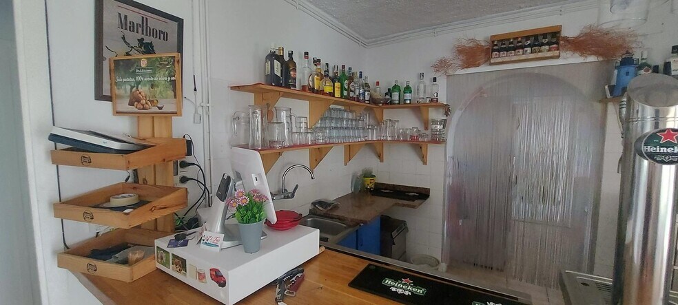 Retail in El Port de la Selva, Gerona for lease - Interior Photo - Image 3 of 5