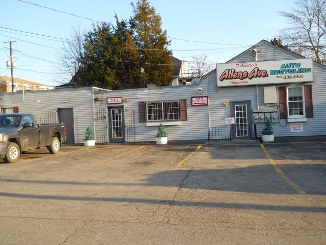 1174 Douglas Ave, North Providence, RI for sale - Primary Photo - Image 1 of 1