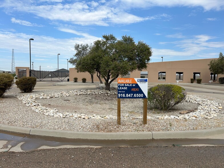 5203 Buena Vista Dr, Carlsbad, NM for lease - Building Photo - Image 3 of 25