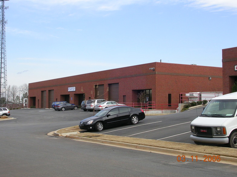 248 E Crogan St, Lawrenceville, GA for lease - Building Photo - Image 3 of 8