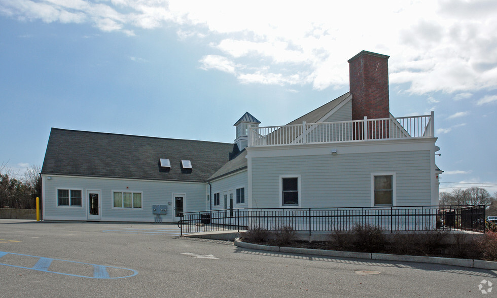 241 County Road 39A, Southampton, NY for sale - Building Photo - Image 2 of 6