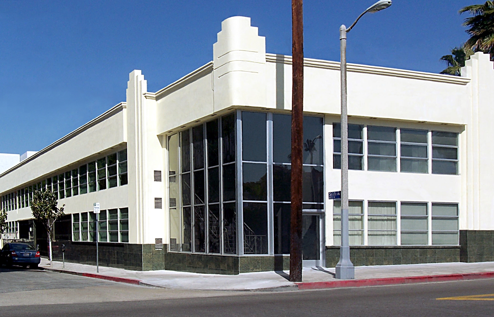 1601 N Gower St, Los Angeles, CA 90028 Rich Mar Building