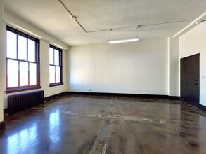 275 4th St E, Saint Paul, MN for lease Interior Photo- Image 1 of 5