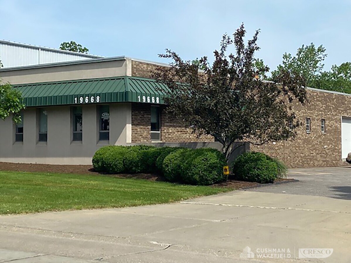 19668 Progress Dr, Strongsville, OH 44149