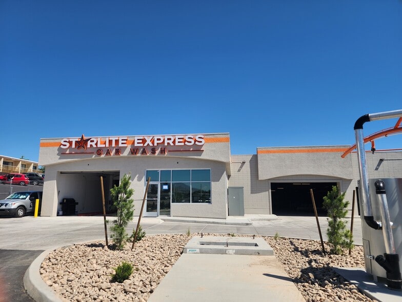 1201 Stardust St, Reno, NV for sale - Building Photo - Image 1 of 19