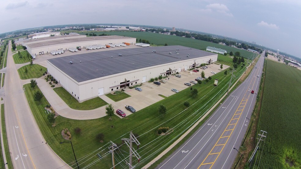 101 Mercury Dr, Champaign, IL for sale - Building Photo - Image 1 of 1