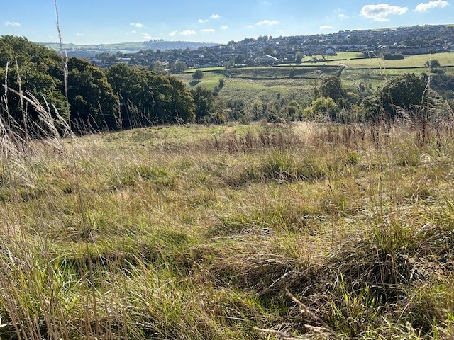 Land at Low Whin Close, Keighley for sale - Primary Photo - Image 2 of 4