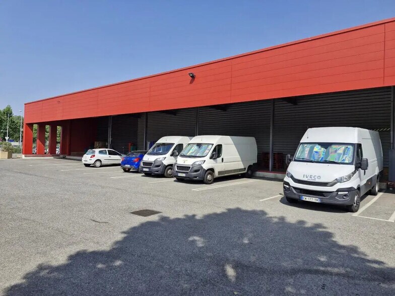 Industrial in Fréjus for lease - Building Photo - Image 3 of 3