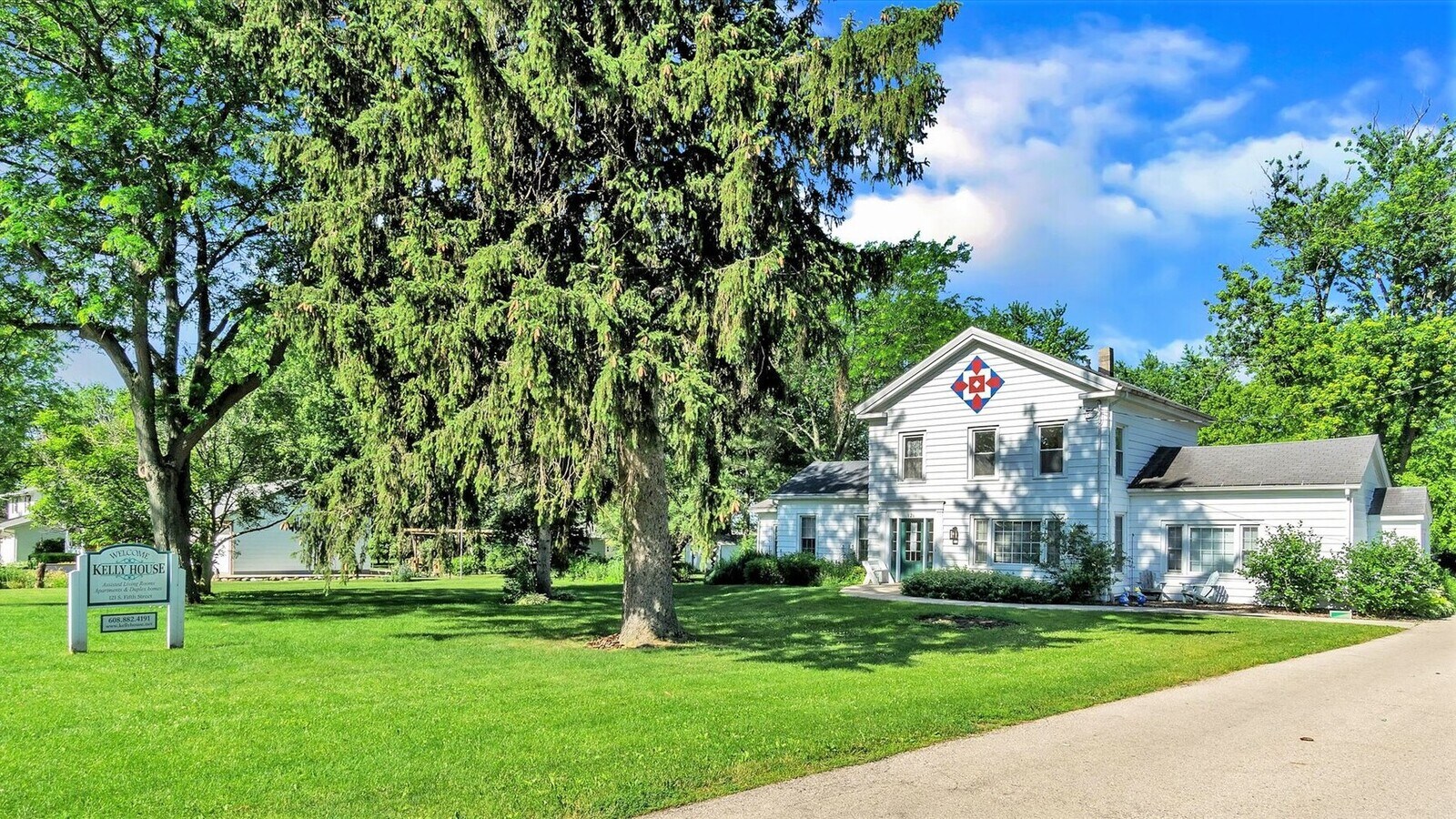 121 S 5th St, Evansville, WI 53536 Kelly House Independent and