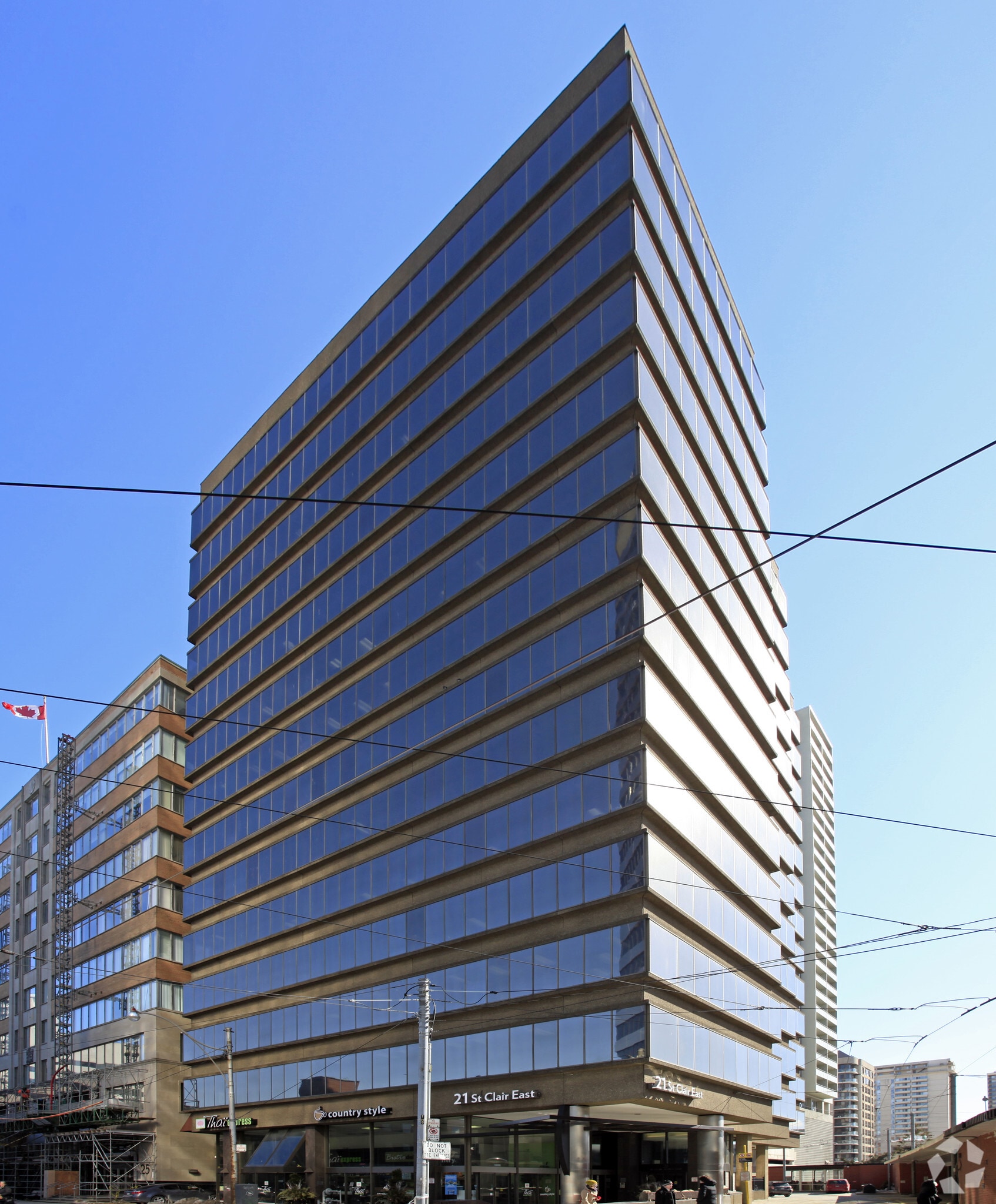 21 St Clair Ave E, Toronto, ON M4V 1N3