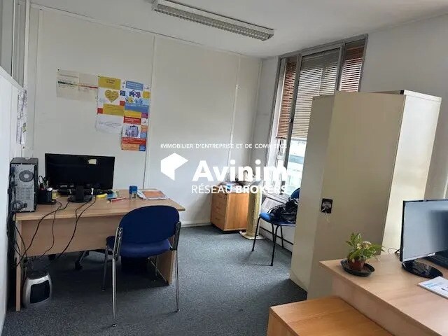 Location Bureaux 330 m² - Photo 1