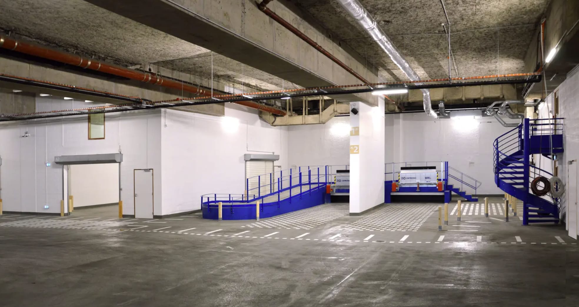 6 Rue Des Pirogues De Bercy, Paris for lease Interior Photo- Image 1 of 5