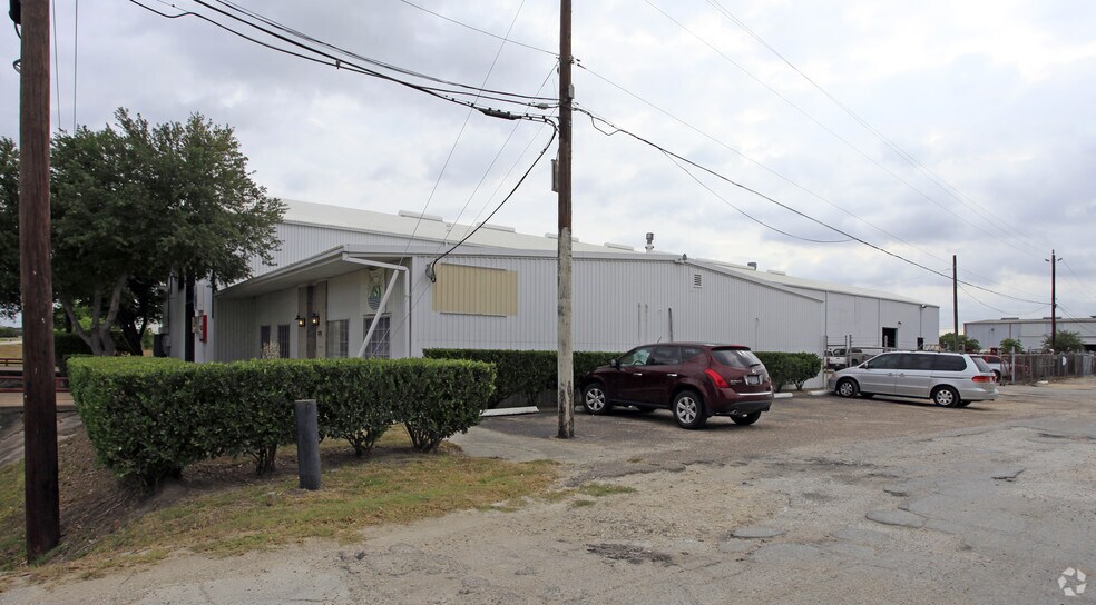 8301 W Monroe Rd, Houston, TX 77061