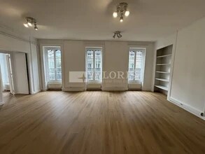 Office in Lyon for lease Interior Photo- Image 2 of 5