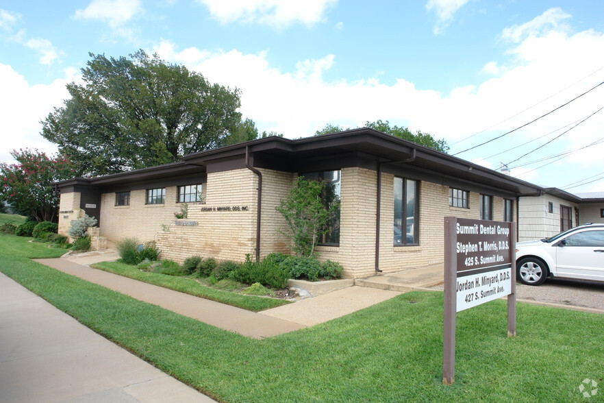 425-427 S Summit Ave, Fort Worth, TX for lease - Primary Photo - Image 1 of 30