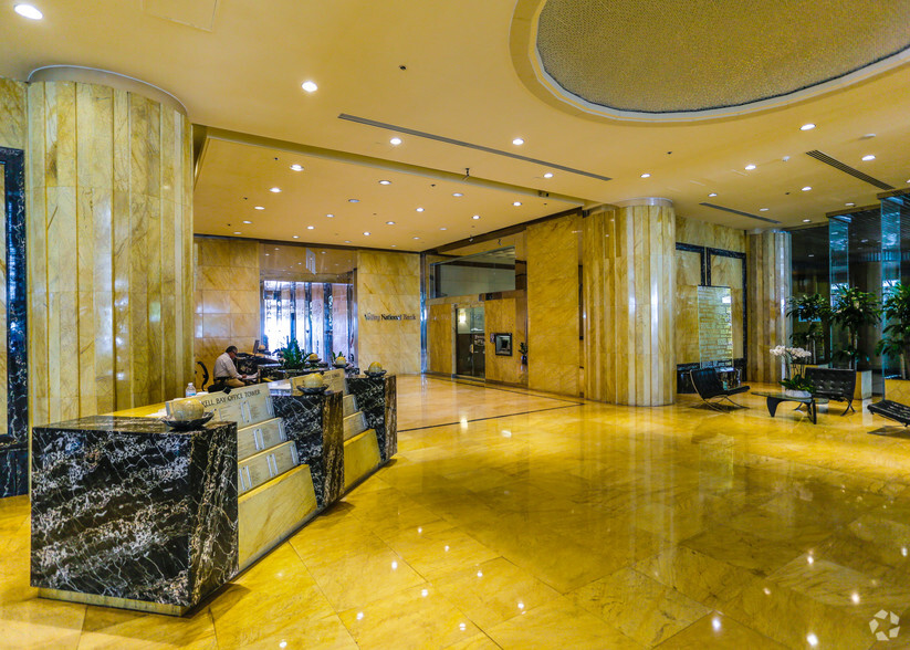 1001 Brickell Bay Dr, Miami, FL for lease - Lobby - Image 3 of 21