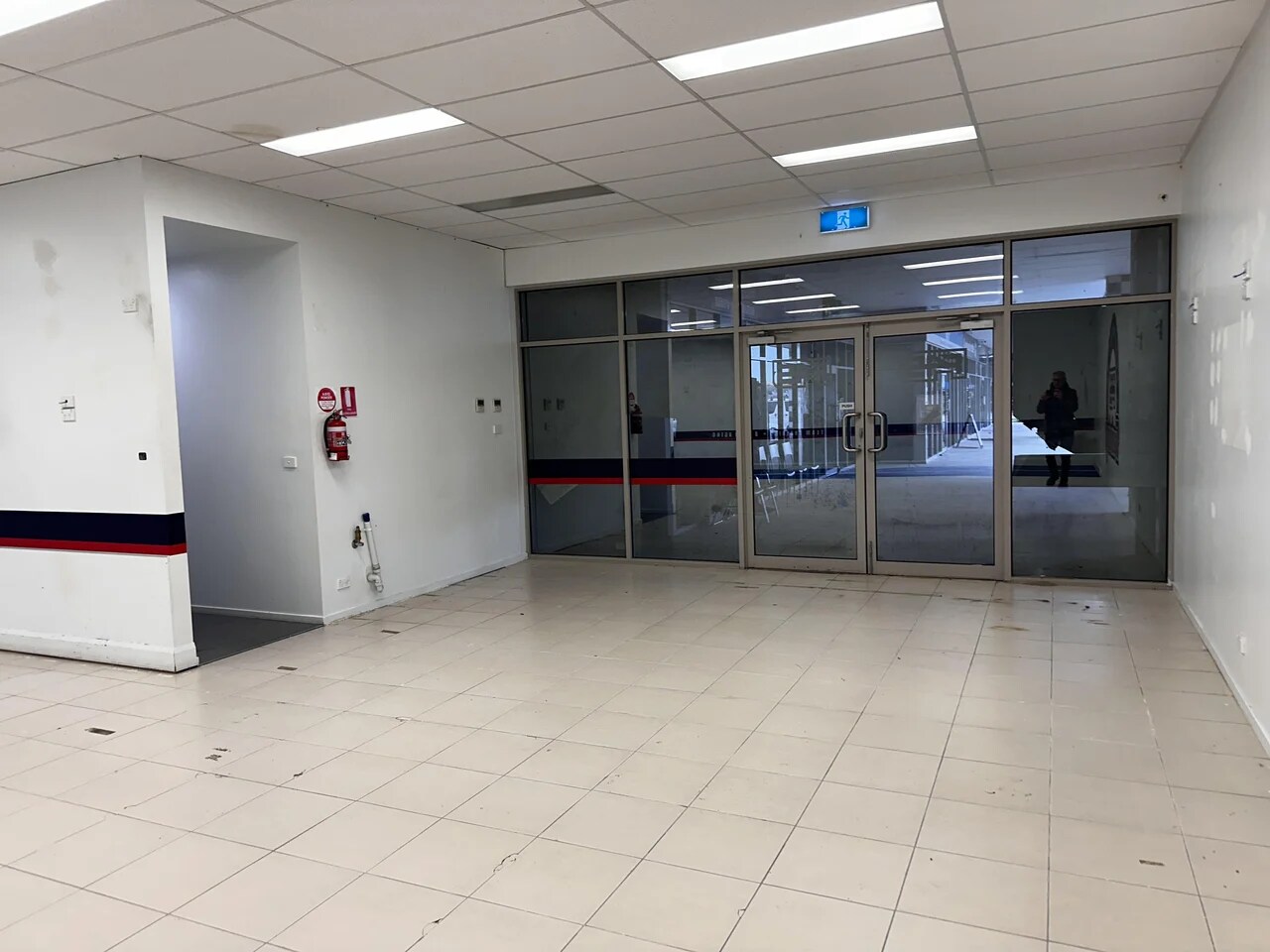 51 Heatherton Rd, Endeavour Hills for lease Interior Photo- Image 1 of 10