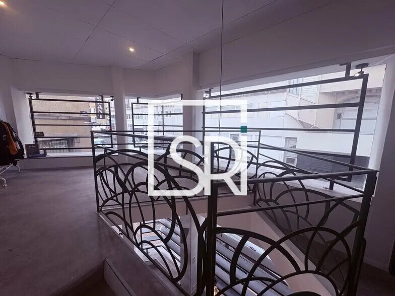 Retail in Clermont-Ferrand for lease - Building Photo - Image 2 of 10