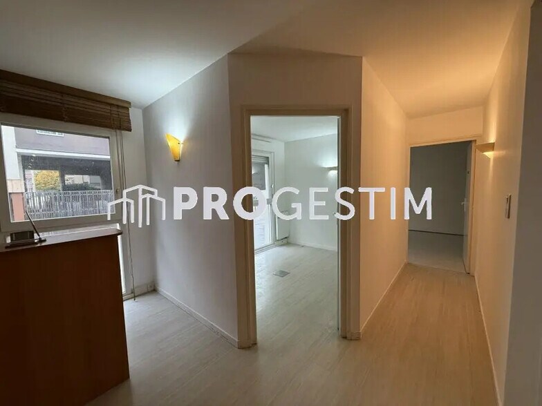 Office in Dijon for sale - Interior Photo - Image 3 of 5