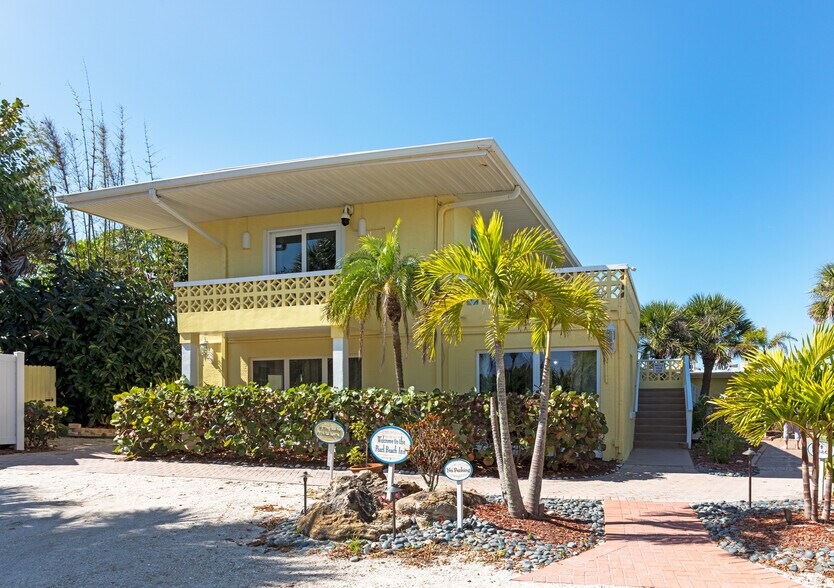 7990 Manasota Key Rd, Englewood, FL 34223