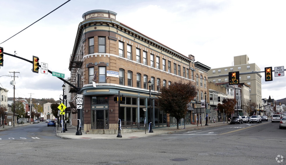 43 Broad Street #multiple properties, portfolio of 3 properties for sale on LoopNet.com - Primary Photo - Image 1 of 19