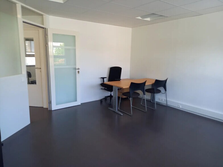 40 Rue Du Croisic, Saint-Nazaire for lease - Interior Photo - Image 3 of 17