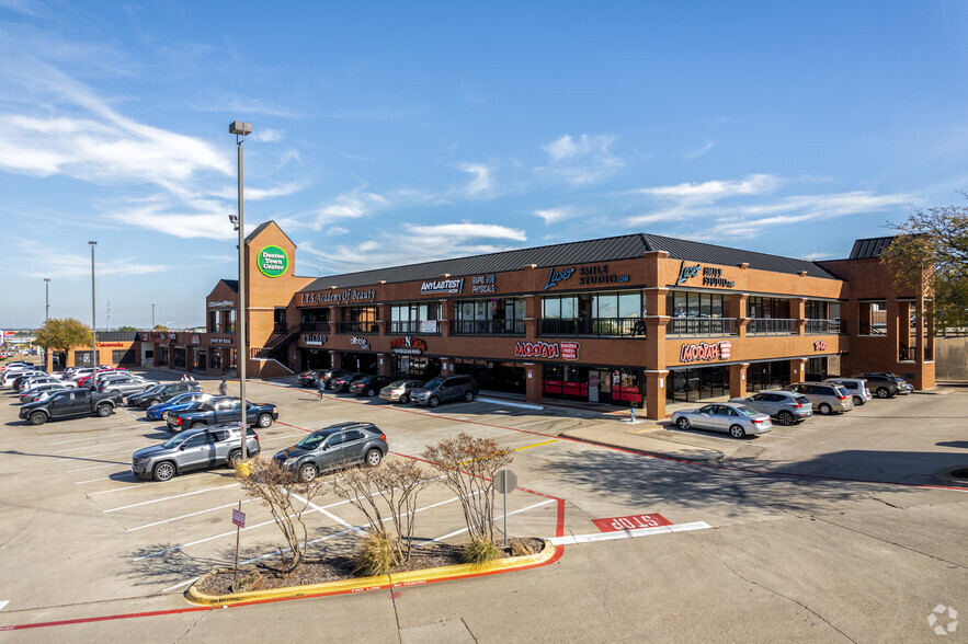 2219 S Loop 288, Denton, TX for lease - Building Photo - Image 1 of 8