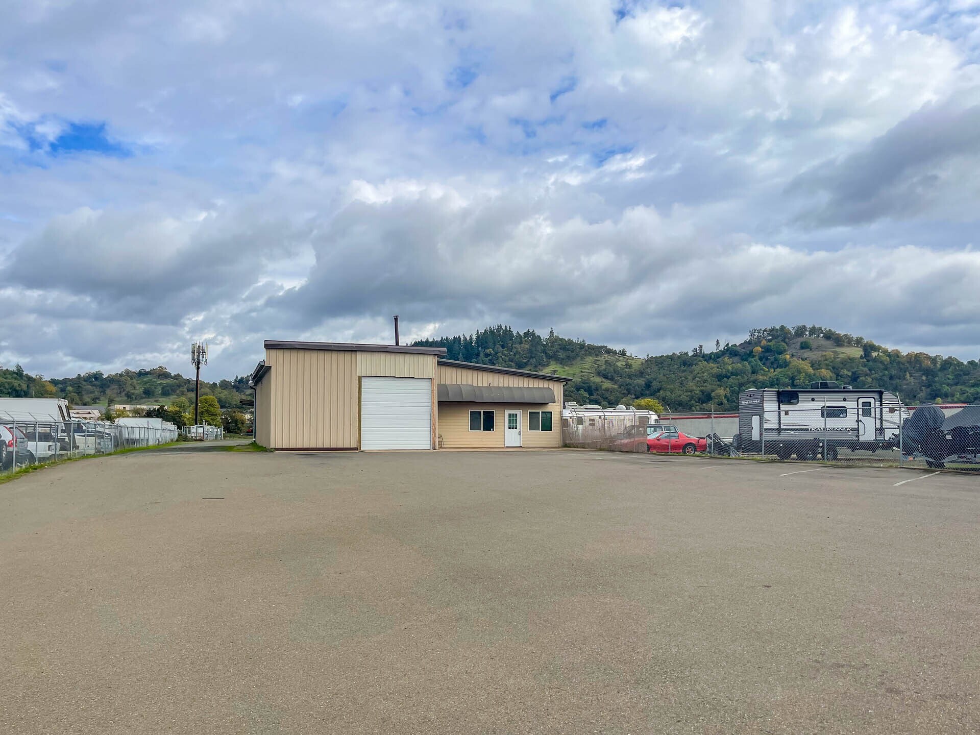 7963 Old Highway 99 N, Roseburg, OR for sale Building Photo- Image 1 of 1