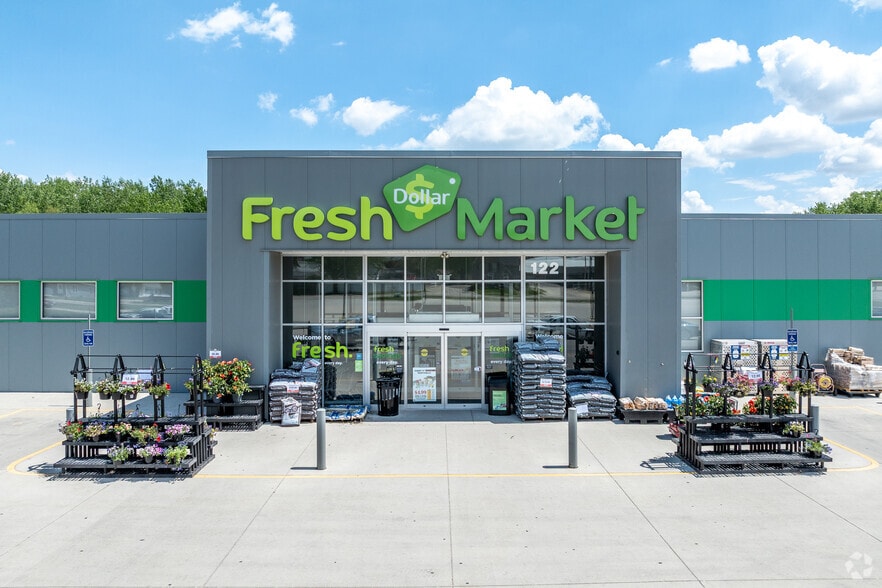 122 N Main St, Monticello, IA for sale - Building Photo - Image 2 of 15