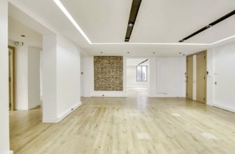 7 Square Du Roule, Paris for lease Interior Photo- Image 1 of 3