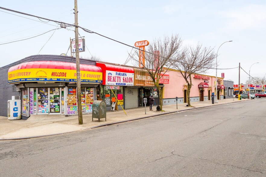 206-04-206-24 Hillside Ave, Queens Village, NY for sale - Primary Photo - Image 1 of 1