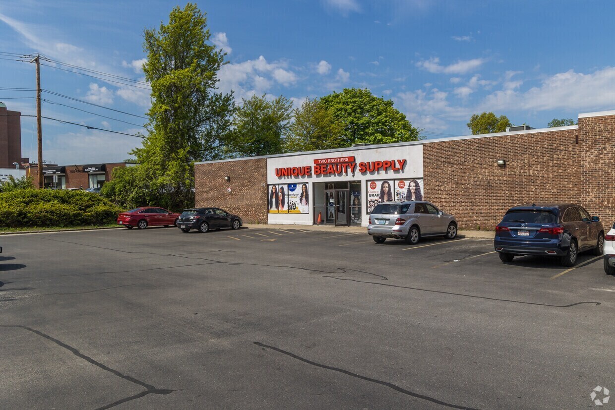 752-762 N Main St, Providence, RI for sale Primary Photo- Image 1 of 1