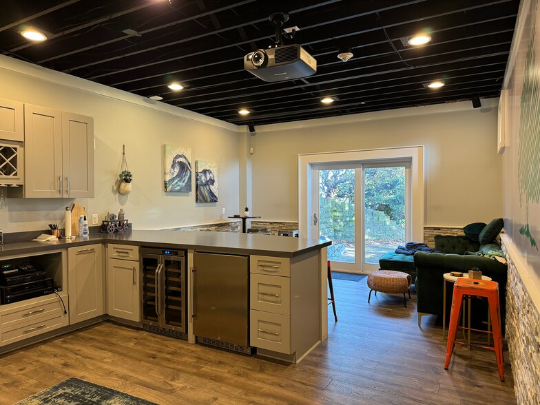 481 Cleveland Massillon Rd, Akron, OH for lease - Building Photo - Image 2 of 5