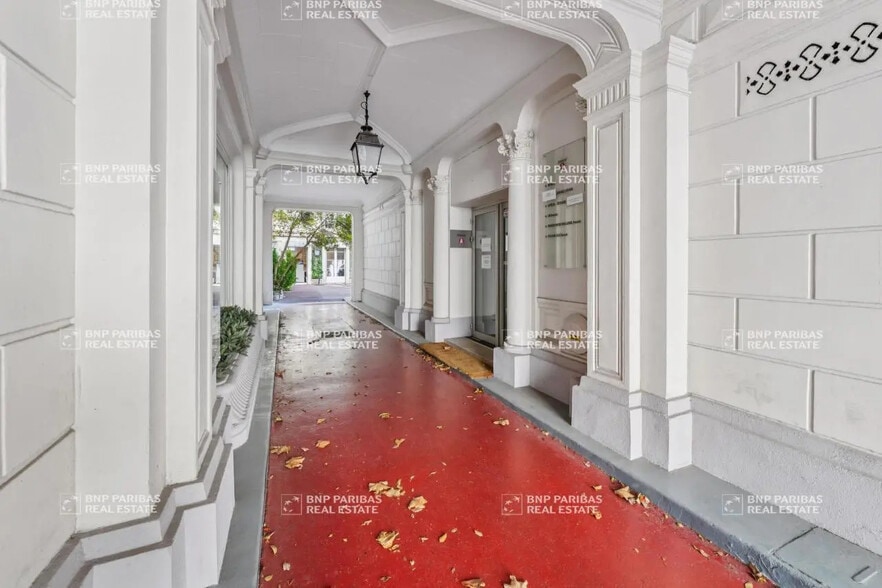 51 Rue Ampère, Paris for lease - Building Photo - Image 2 of 22