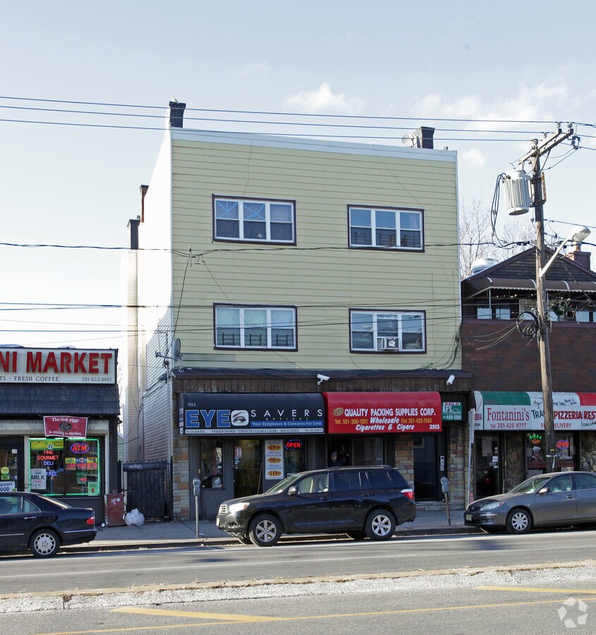 3513 John F Kennedy Blvd, Jersey City, NJ 07307 Retail for Sale