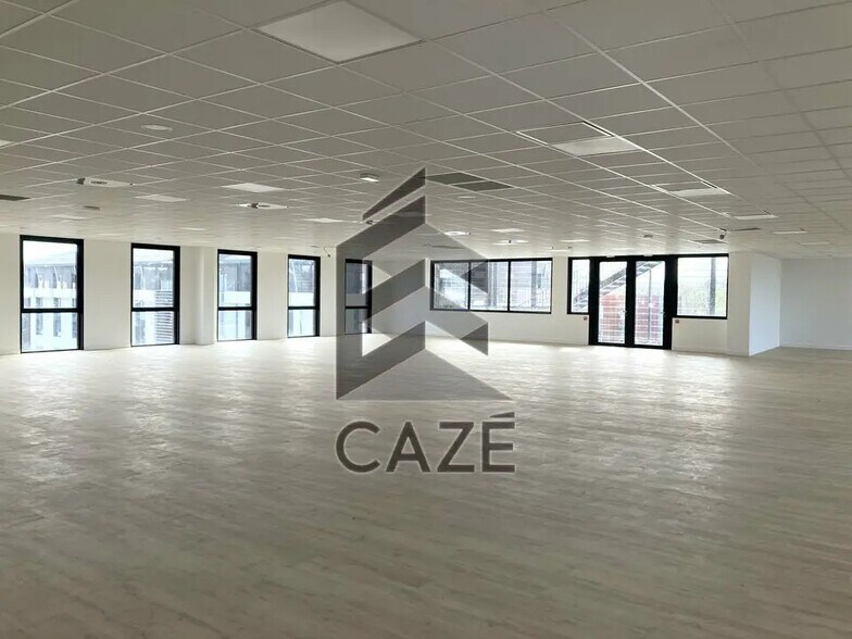 Office in Mérignac for lease - Interior Photo - Image 3 of 8