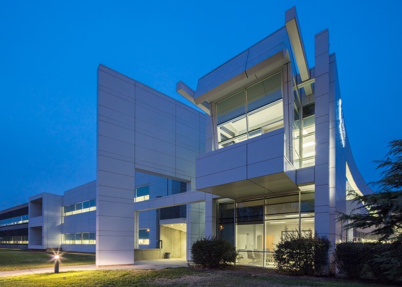 20 TW Alexander Dr, Research Triangle Pk, NC for sale - Primary Photo - Image 1 of 1