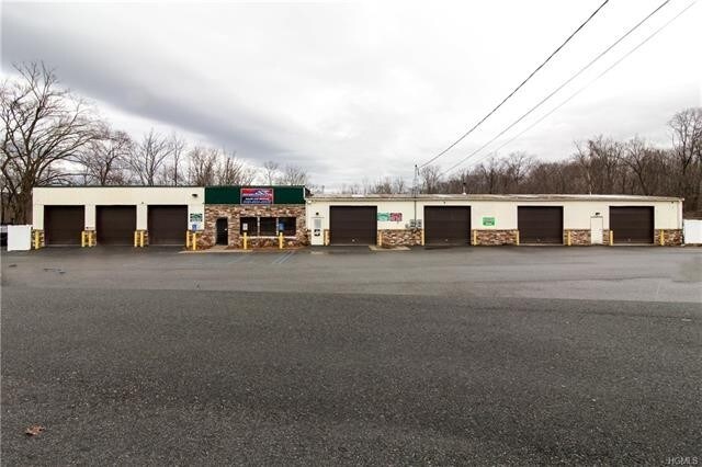 716 Route 211 W, Middletown, NY for sale - Primary Photo - Image 1 of 1