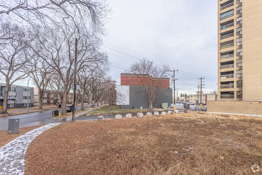 8228 Jasper Av NW, Edmonton, AB for sale - Building Photo - Image 2 of 3