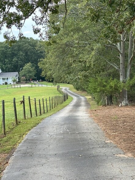 210 Murphy Ln, Greenville, SC for sale - Building Photo - Image 3 of 6