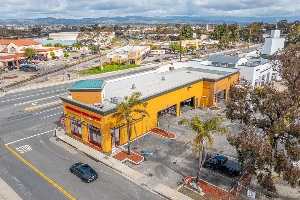 2101 West Vineyard Ave Oxnard Ca 2320 E Vineyard Ave, Oxnard, CA 93036 - Retail for Sale | LoopNet