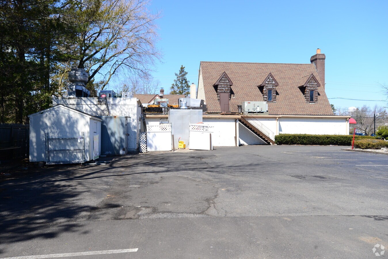 110 Union Ave, Brielle, NJ 08730