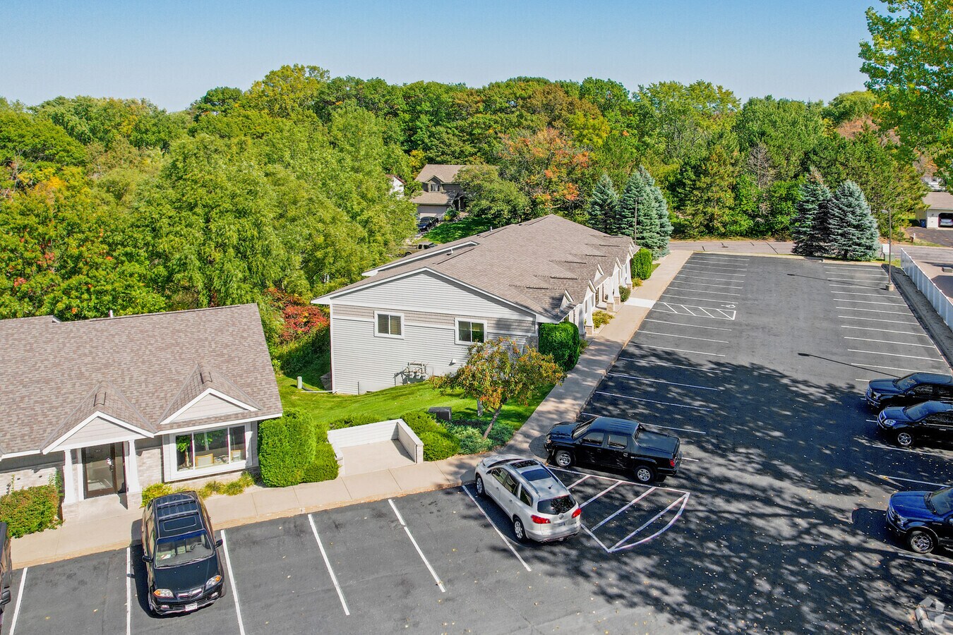 2594 Rice St, Little Canada, MN 55113